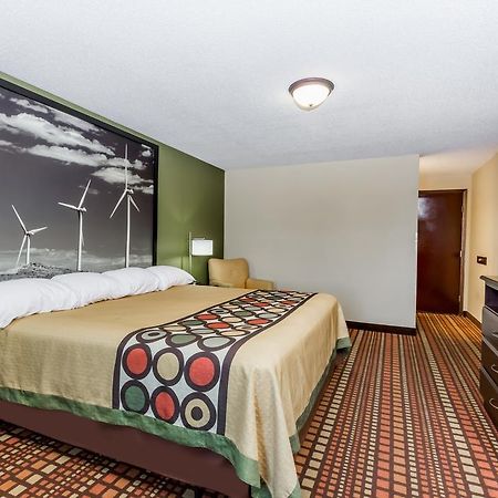 Super 8 By Wyndham Adair Ia Hotel Room photo