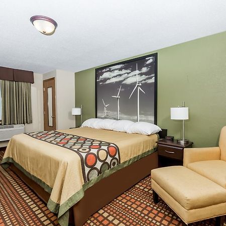 Super 8 By Wyndham Adair Ia Hotel Room photo