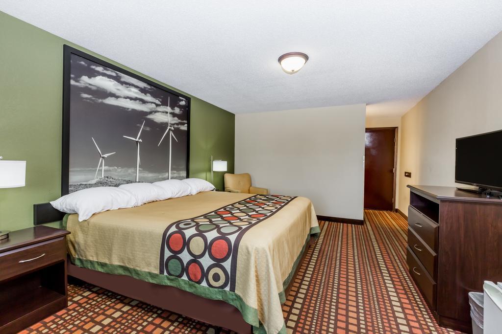 Super 8 By Wyndham Adair Ia Hotel Room photo